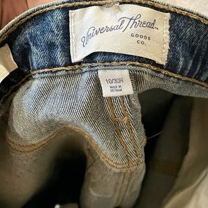 Universal Threads | 10R / 30| middle seam jeans